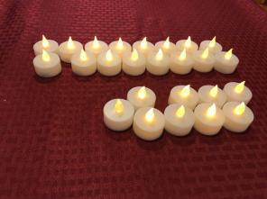 25 Flameless Flickering Tea Lights