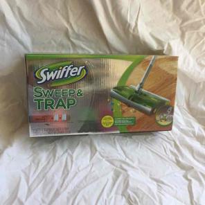 Swiffer sweep & trap