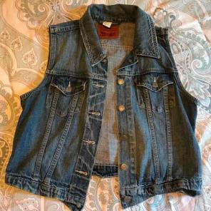 Denim Vest (Levi, Size L)