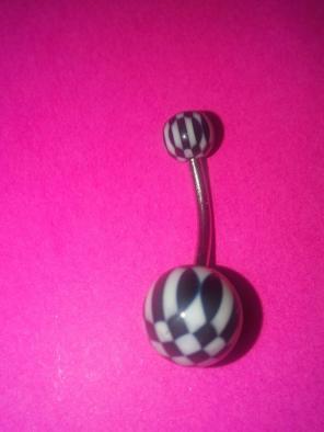 Black &white belly button ring