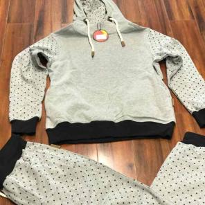 Lightweight sweatsuit