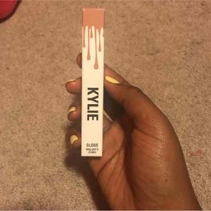 Kylie Jenner Lip Gloss "So Cute"