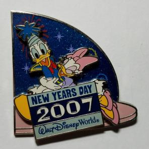 Donald & Daisy Duck Disney New Years Pin