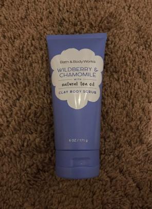 Wildberry & Chamomile Body Scrub