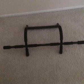 Pull up bar