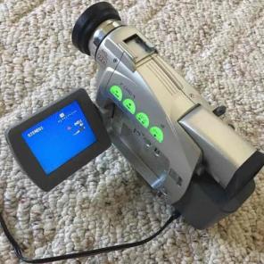 Canon ZR70 MC mini DV Camcorder