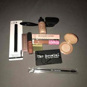 Makeup bundle