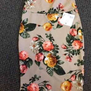 Lularoe Nwt vintage cream Floral Cassie