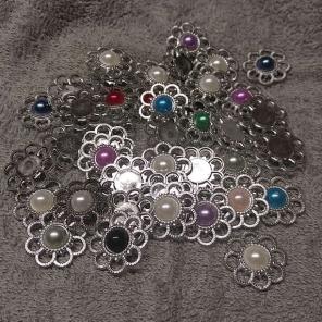 Plastic Flower Cabochon 41 pieces