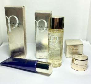 Cle De Peau Deluxe Travel Set