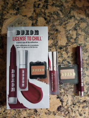 Buxom eye and lip set