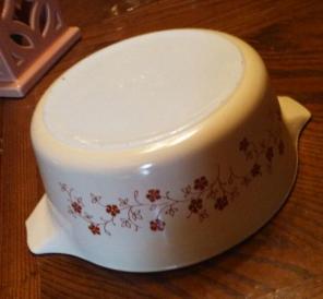 Red spring flower Pyrex casserole #475