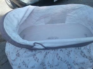 Basinet with bedding white and pattern