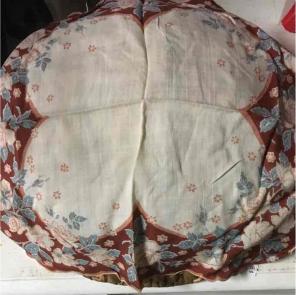 Vintage dresser scarf/hankie