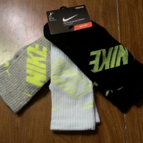 3 new pairs nike crew socks 5-7Y