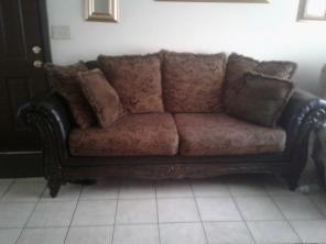 Couch/Tv/Fire place