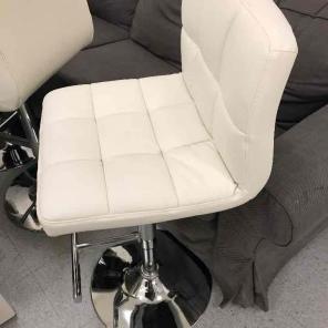 3 leather barstools