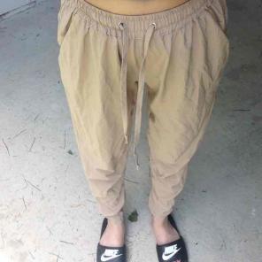 Elastic pant