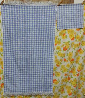 Vintage Retro Bath Towel and Washcloth