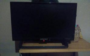 Element 19" TV Flatscreen
