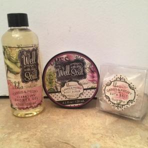 Lila Grace Cassis and Peony Bath Set