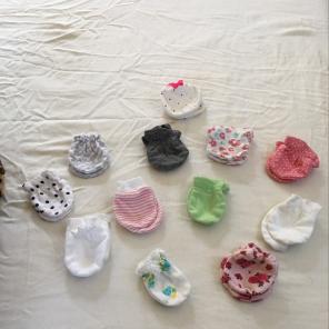 Baby Girl Mittens (12 Pairs)