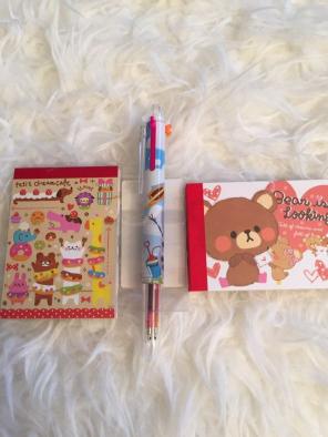 2 Adorable Notepads & Olaf Tri-Color Pen