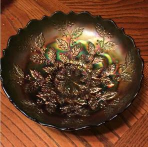 Carnival glass ivy bowl