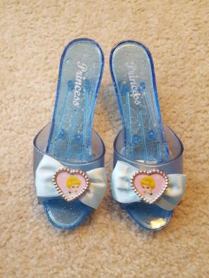 Cinderella dress up shoes