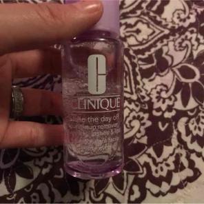 Clique makeup remover