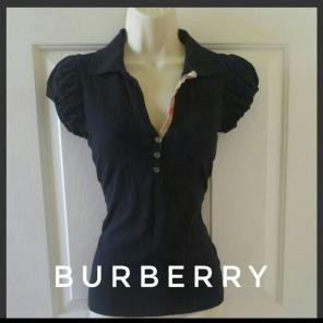 Authentic Burberry black polo Small