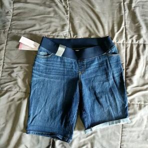 Liz Lange maternity shorts medium