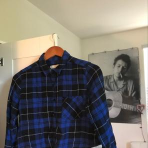 FOREVER 21 BLUE PLAID CROP TOP