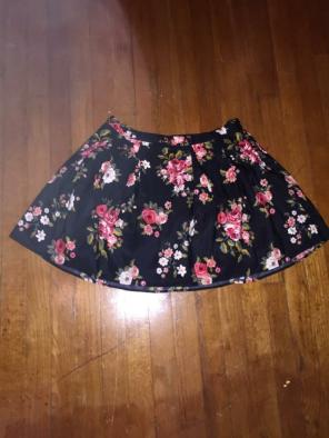 floral pleated black mini skirt