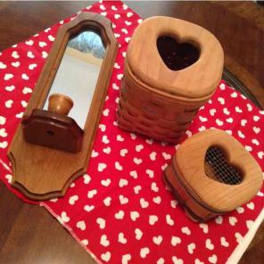 Baskets n wooden Sconce