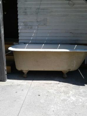 Cast iron claw tub
