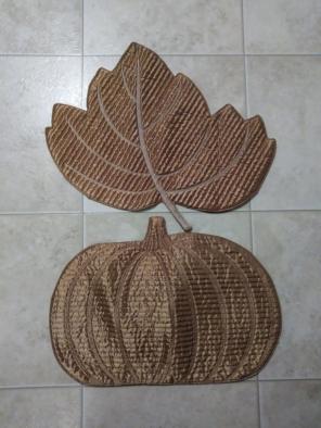 Fall Pumpkin and leaf table placemats