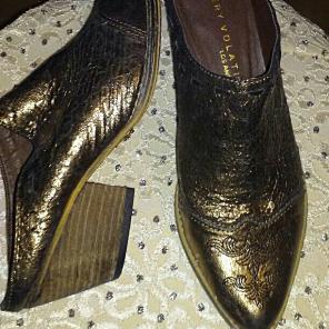 Ladies brownish metallic loafer