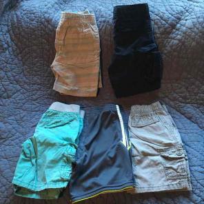 Bundle of 4t shorts