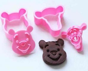 2 tigger & pooh Disney cookie cutters