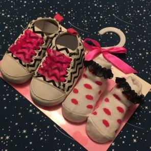 NEW Black White Pink Chevron Baby Sneaks