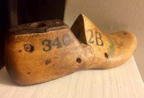 1 GBBL Co. Wood Shoe Form
