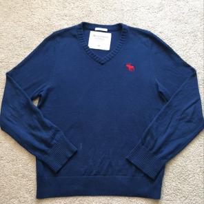 Abercrombie & Fitch Blue Sweater