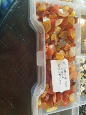 Grade A carnelian chips (beads)
