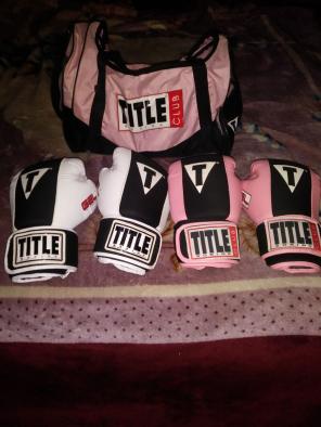 Title boxing gloves