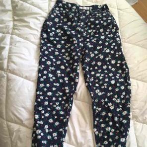 Vintage high waisted floral print pants