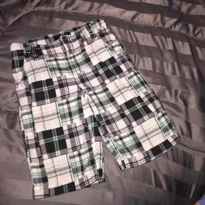 ADJUSTABLE WAIST PLAID SHORTS SIZE 8