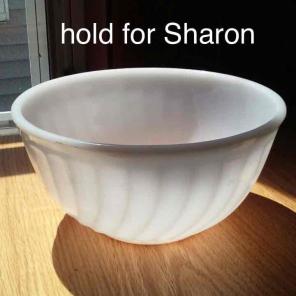 Fire King swirl bowl & Pyrex bowl