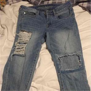 American Eagle boyfriend jeans