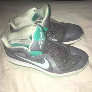 Mens Lebron 9 Lows SZ 10 NEED GONE!!